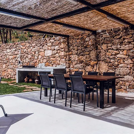 בית כפרי A Casa Dos Avos *